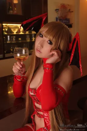 绫香 (サク Saku Ayaka) 《Vampire》Morrigan Aensland [Shooting Star's] 写真集