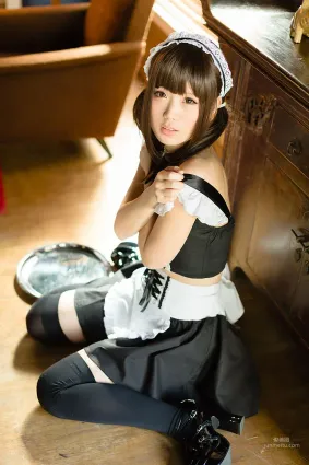 倉坂くるる Kurasaka Kururu 《～オリジナルメイド～》 [Mochimochi Teikoku] 写真集