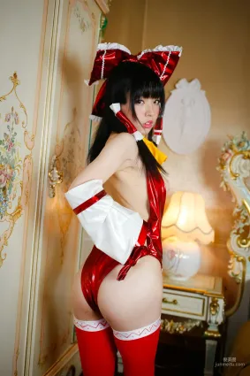 Nagomi(なごみ) 《東方Project》博麗霊夢 [SEVEN DOLLS] 写真集