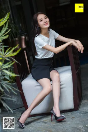 婉萍 《婉萍知性超高跟灰丝》[异思趣向IESS] 丝享家276 写真集