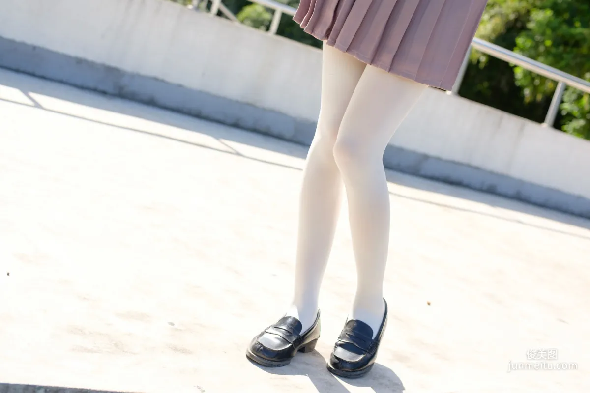 《操场上的白丝》 [森萝财团] R15-030 写真集