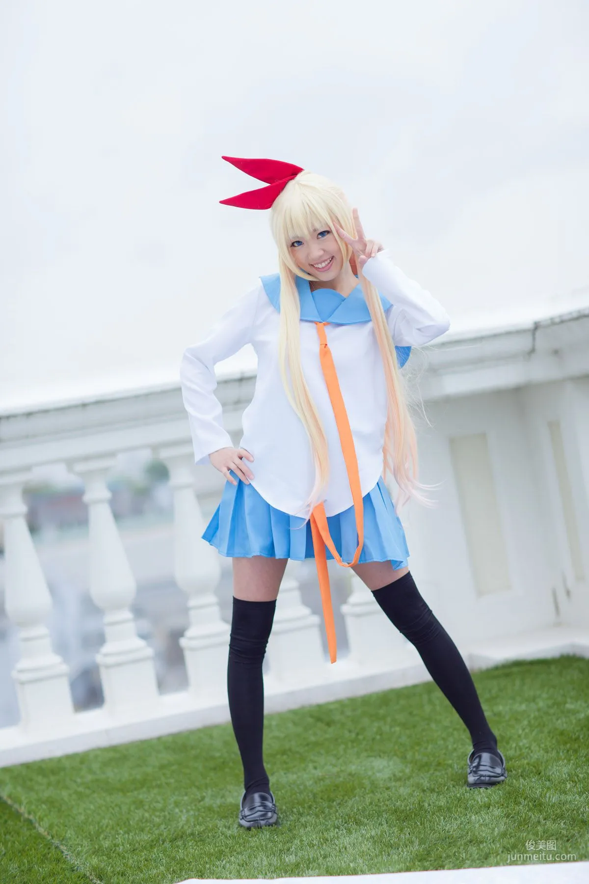 早乙女らぶ (Saotome Love) 《ニセコイ》Kirisaki Chitoge 写真集