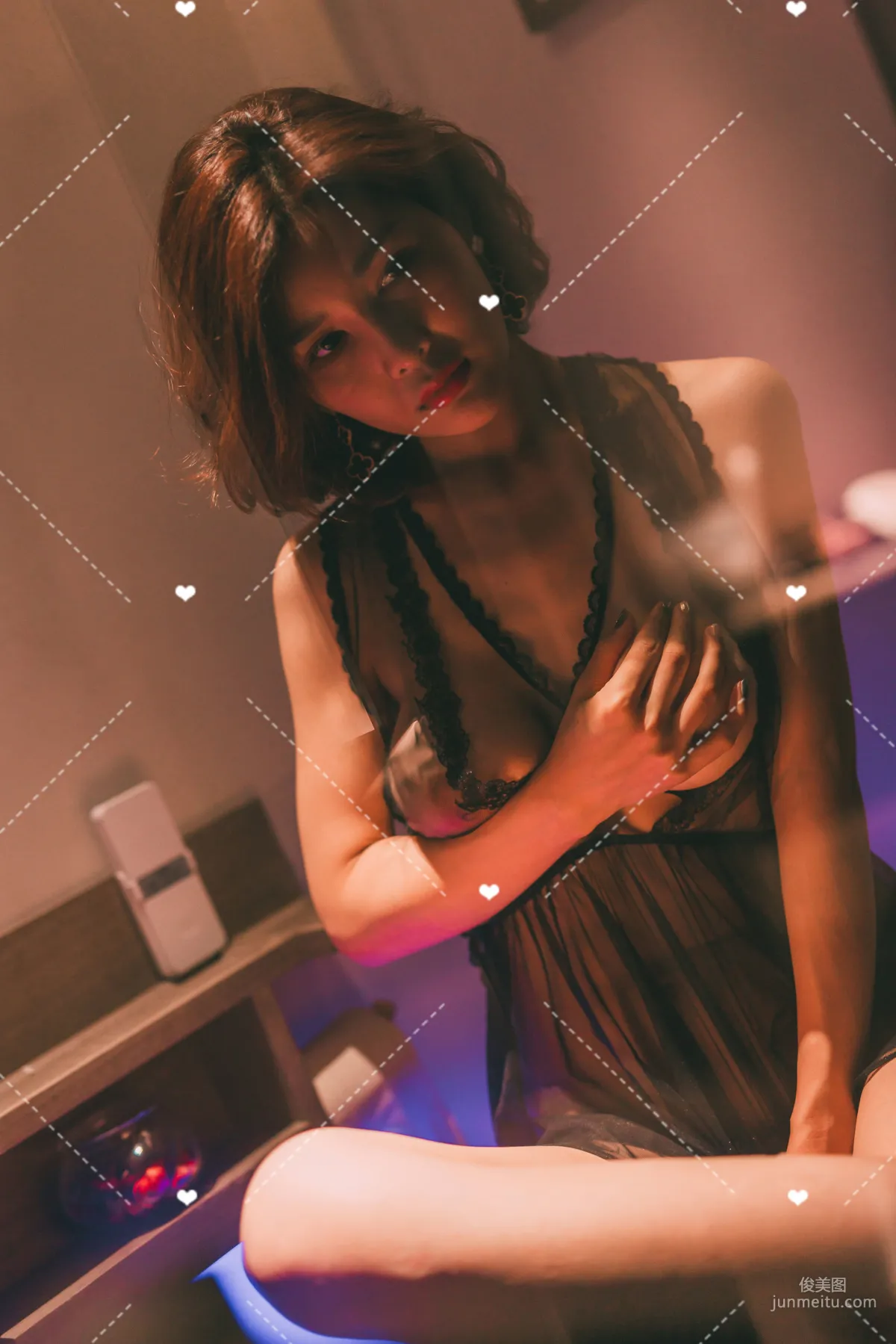闫盼盼(盼盼sexy)《透视》写真集