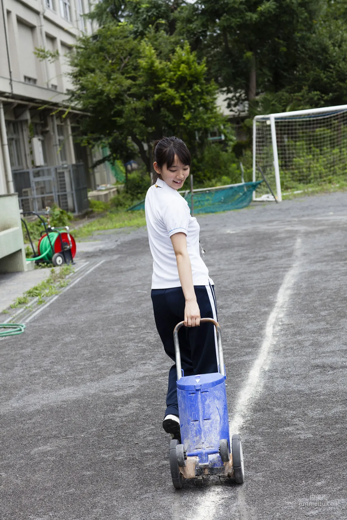 吉岡里帆「青空ホイッスル」妄想カノジョ 写真集