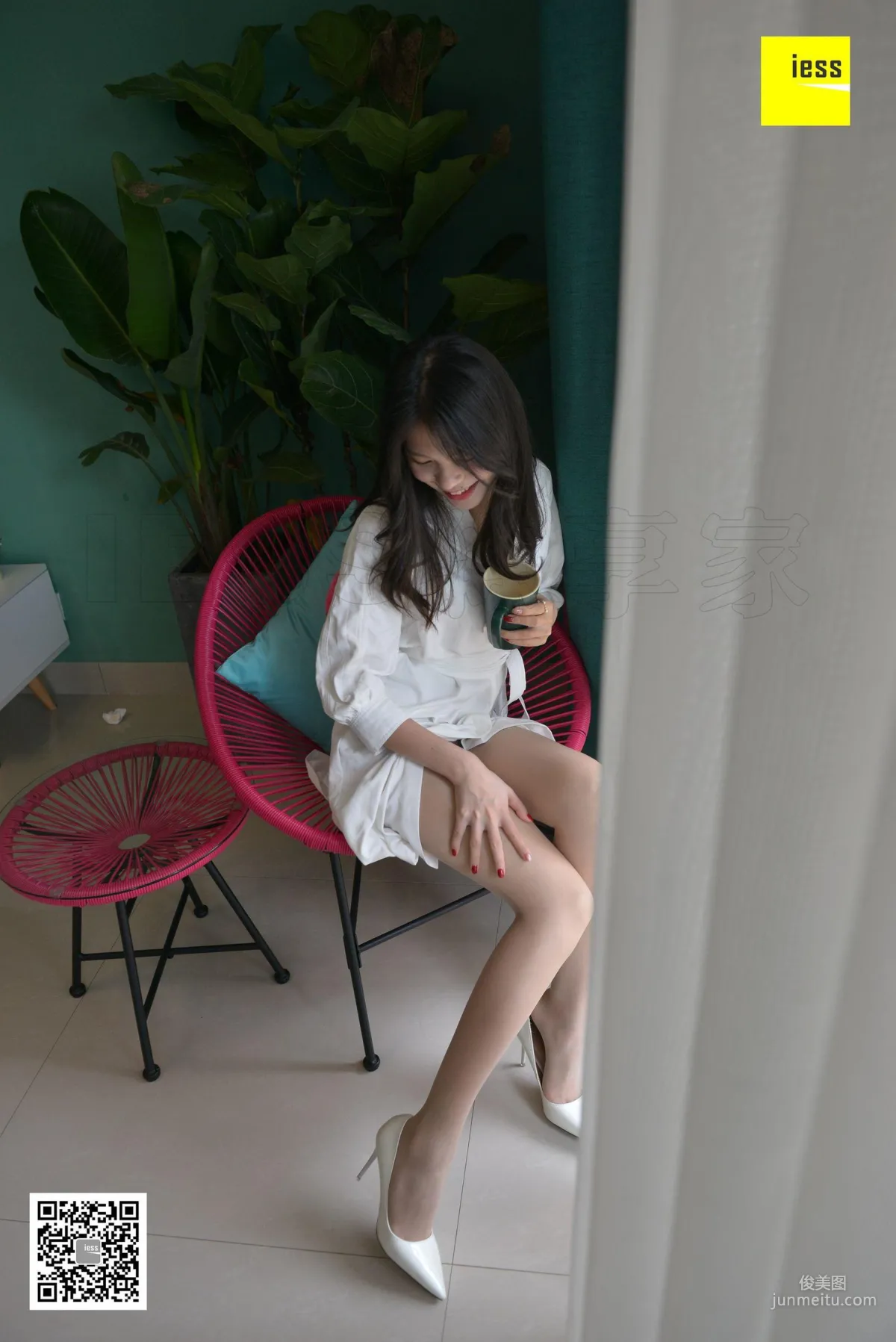 模特七七 《七七的仙女白裙》 [异思趣向IESS] 写真集