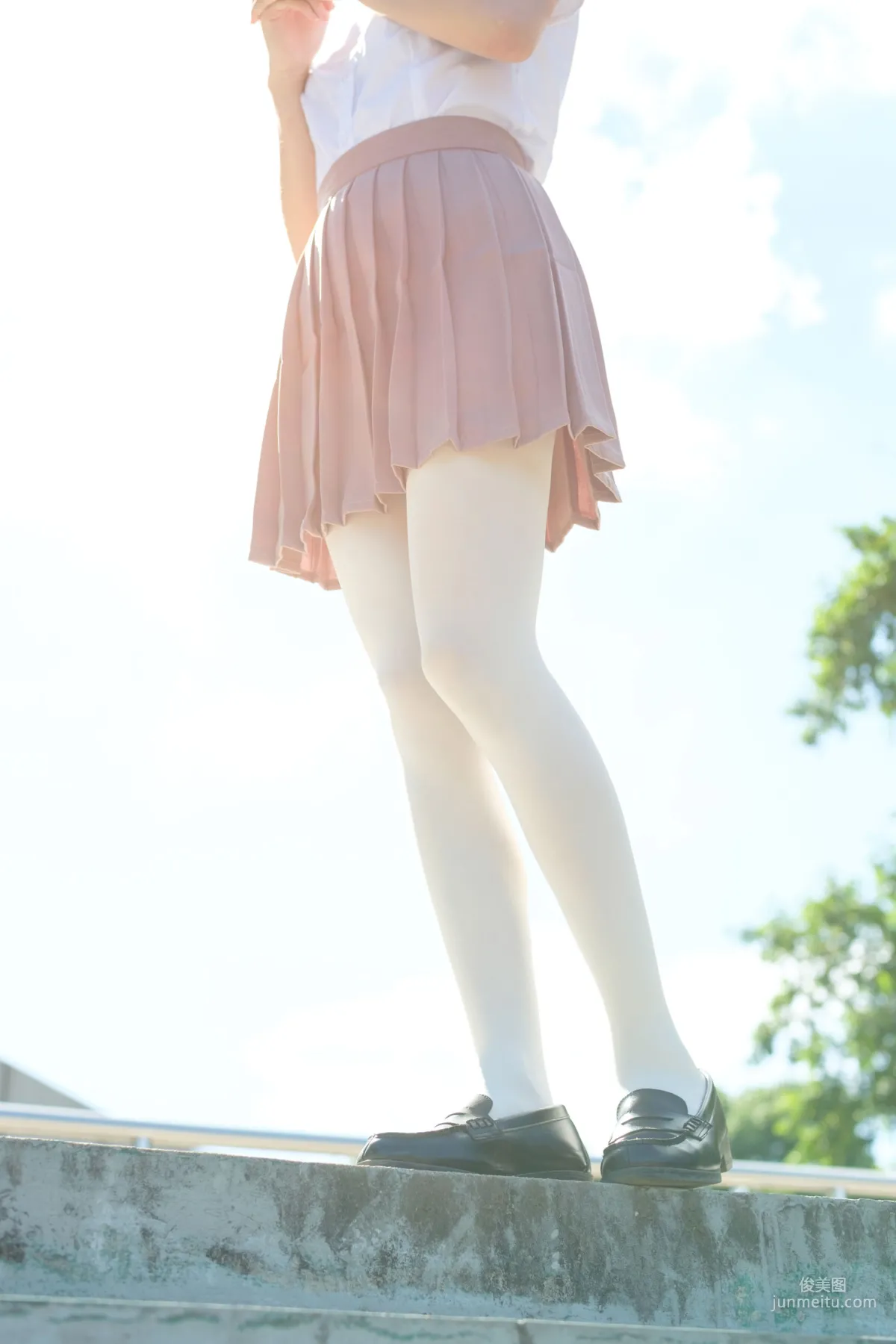 《操场上的白丝》 [森萝财团] R15-030 写真集