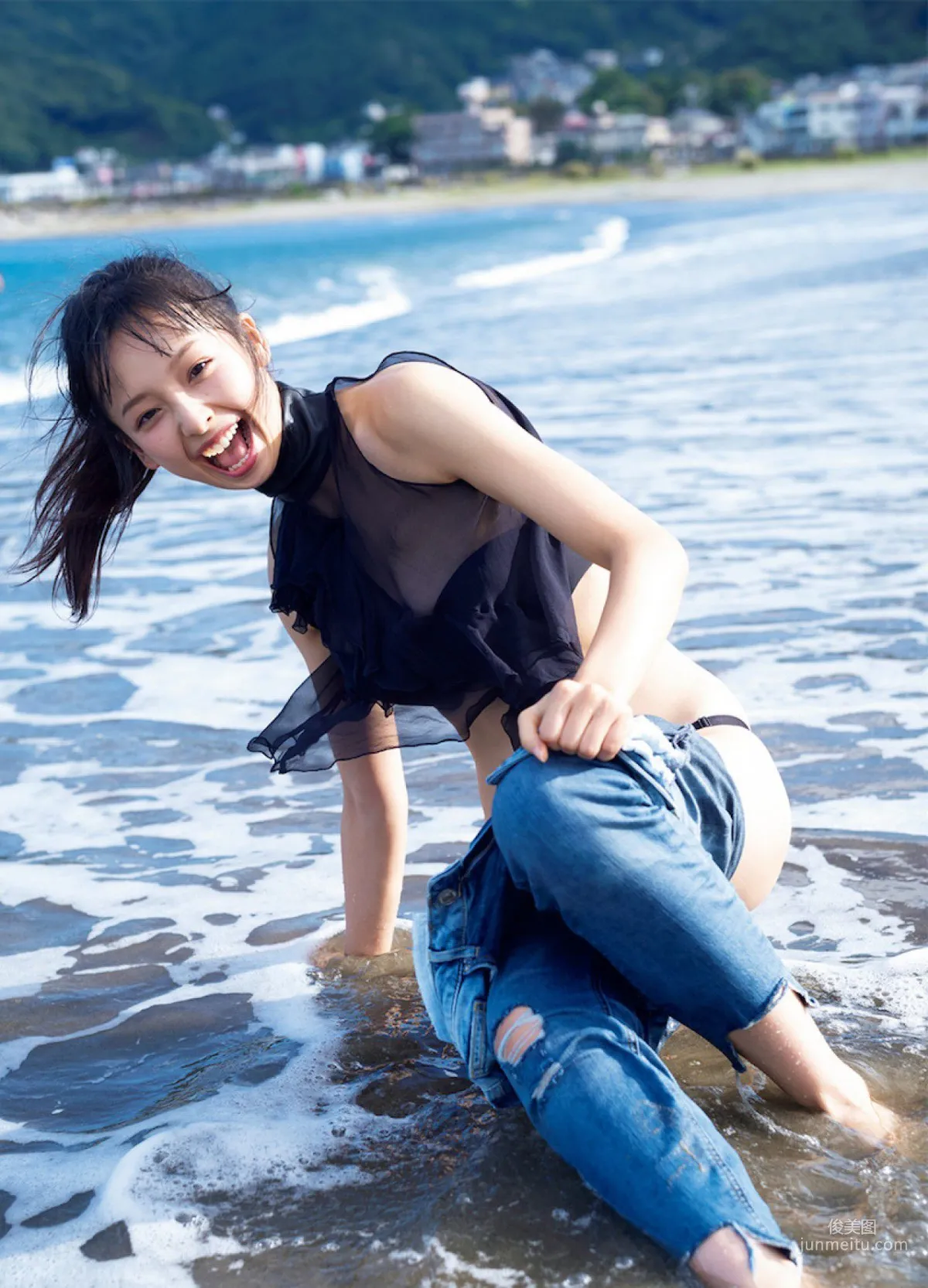 [FRIDAY] 華村あすか 《ちょっぴりオトナなビキニでシャワー(動画付き)》写真