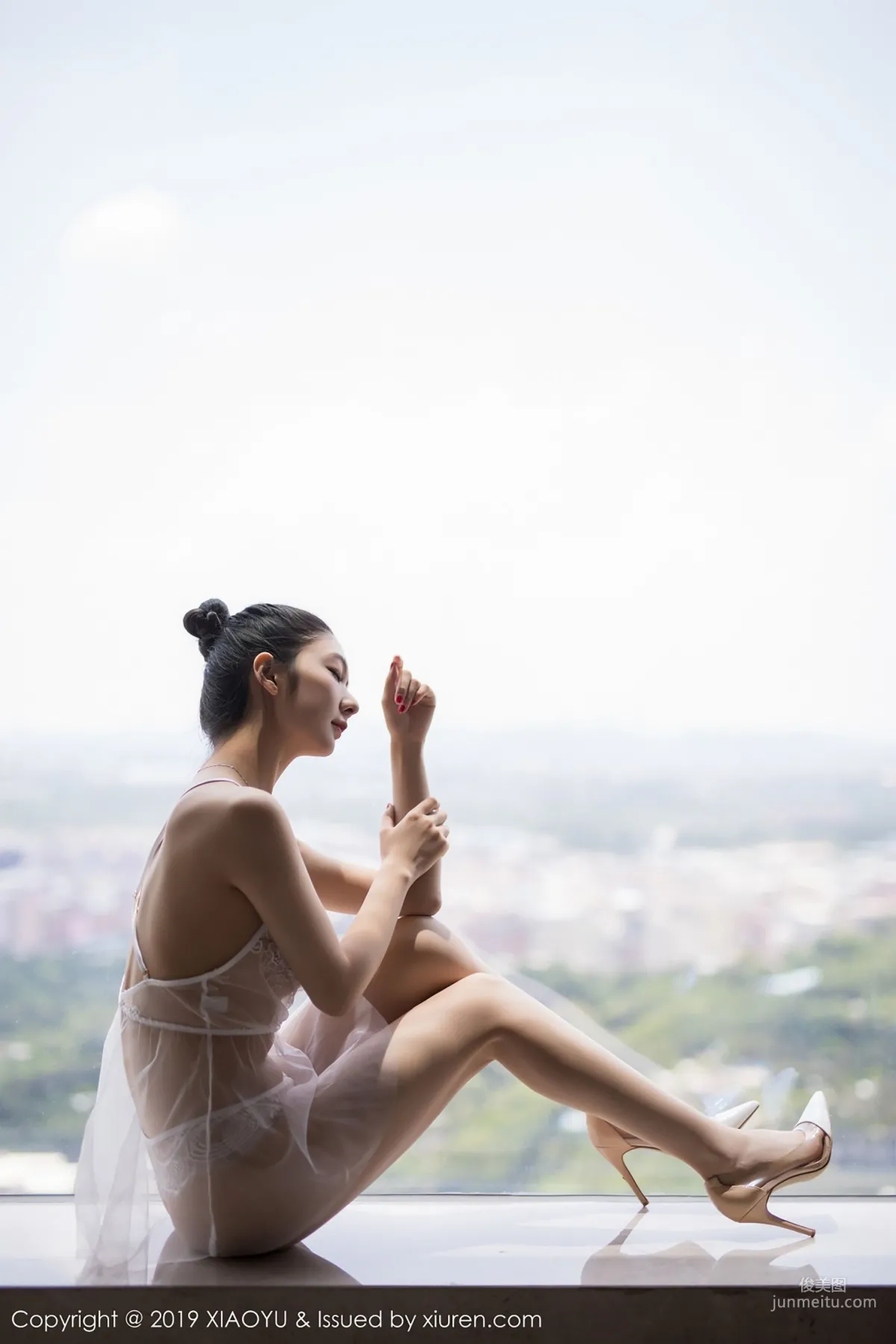Angela喜欢猫《旗袍与黑丝的妩媚柔情》 [语画界XIAOYU] Vol.034 写真集