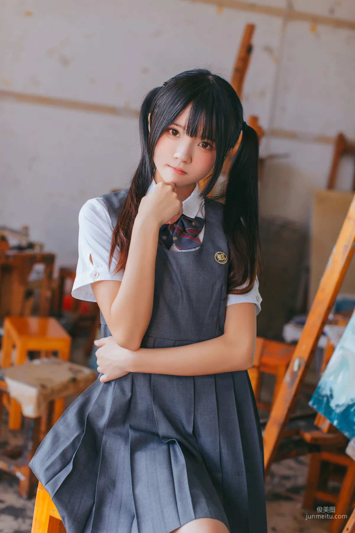 桜桃喵《画室少女》 [萝莉COS] 写真集