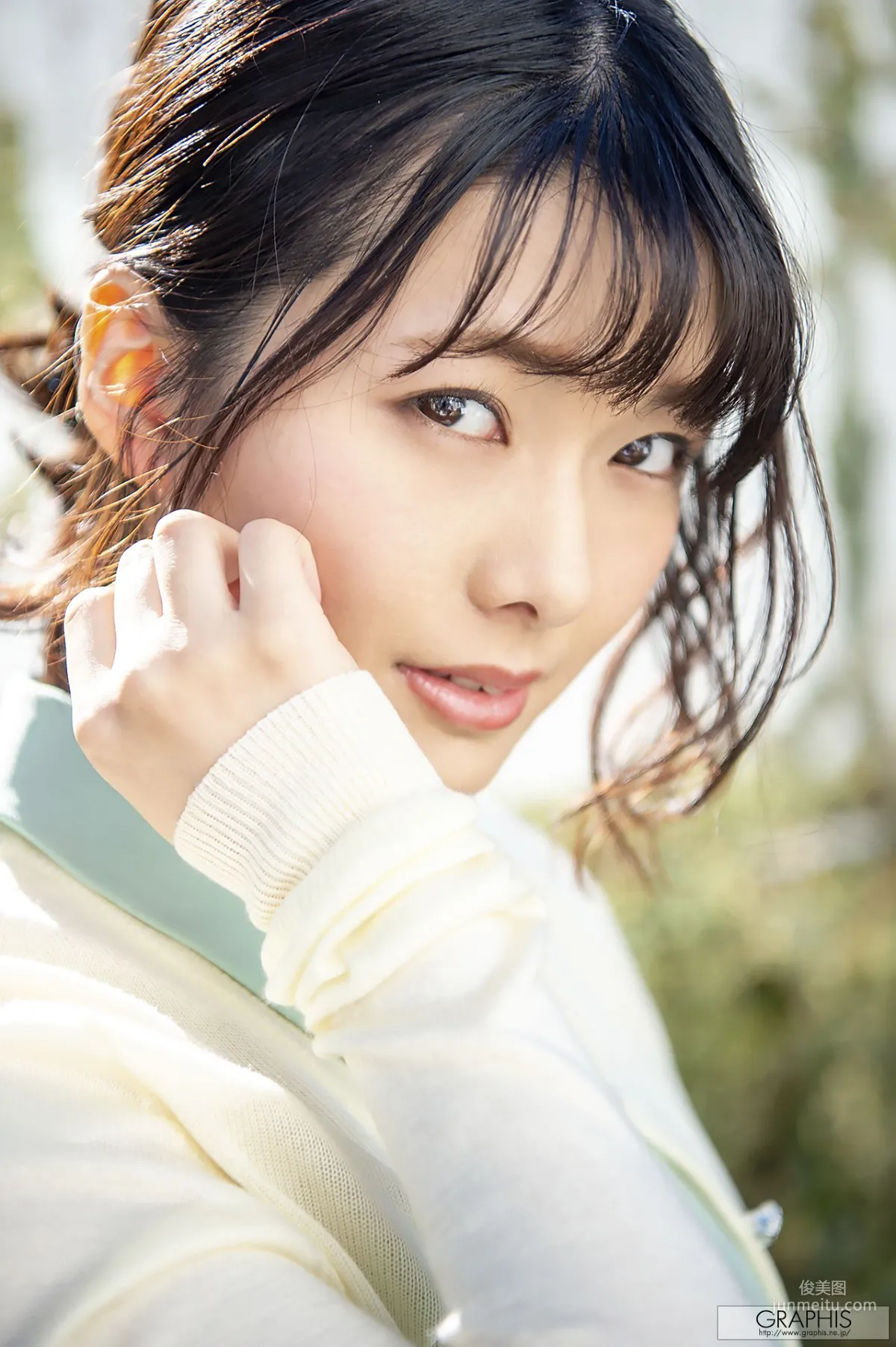 Hinata Koizumi 小泉ひなた(小泉日向) [Graphis] First Gravure 写真集