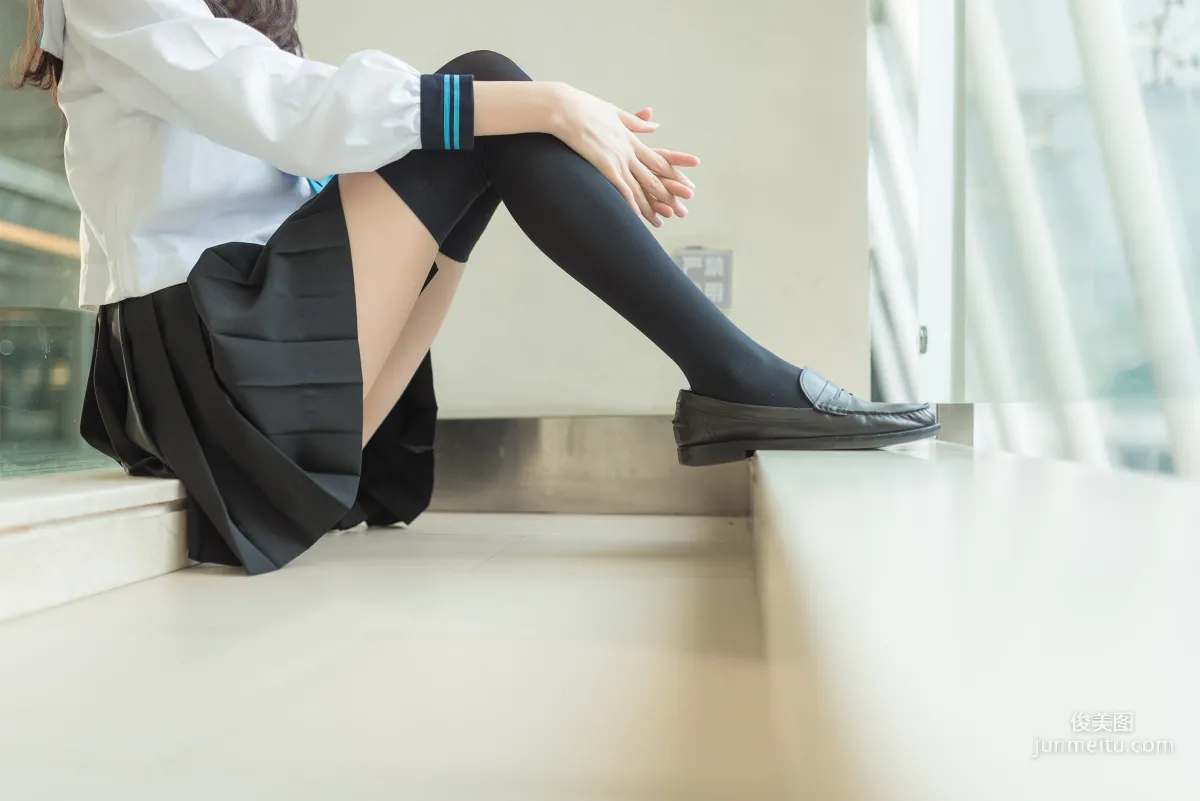 [风之领域] NO.003 黑丝美腿户外 写真集