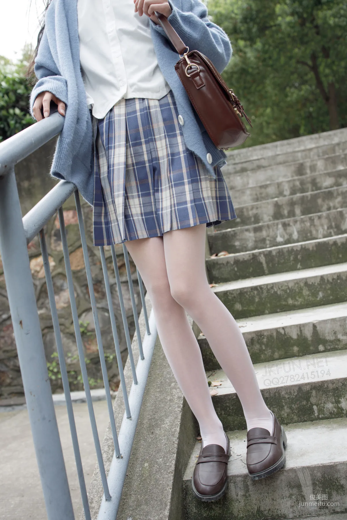 甜米《春游》 [森萝财团] JKFUN-003 萝莉丝袜写真集