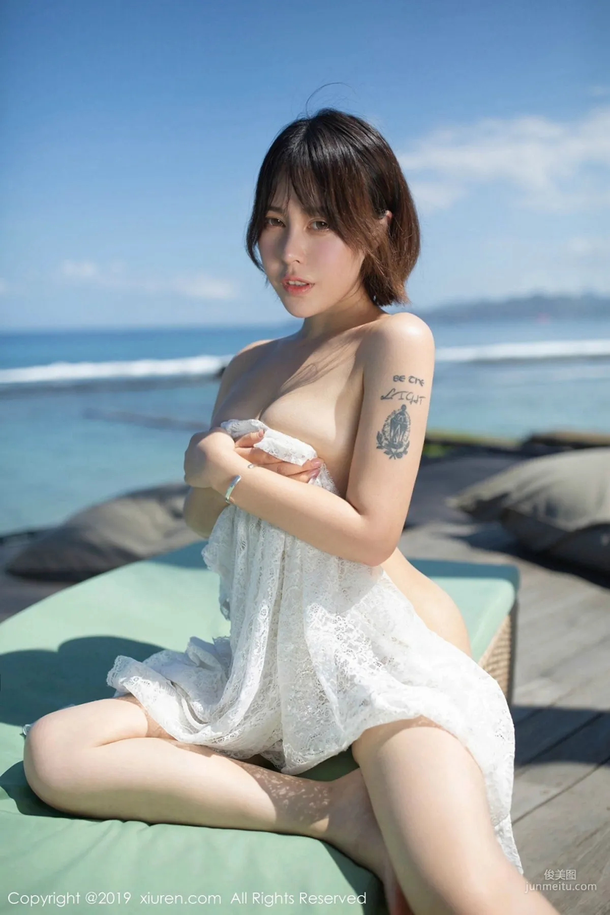 Evelyn艾莉《性感激凸内衣与真空婚纱诱惑系列》 [秀人XIUREN] No.1612 写真集