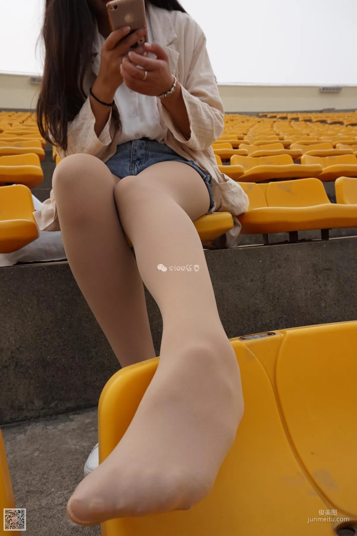 [丝意SIEE] No.002 鱼鱼 《操场肉丝》 写真集
