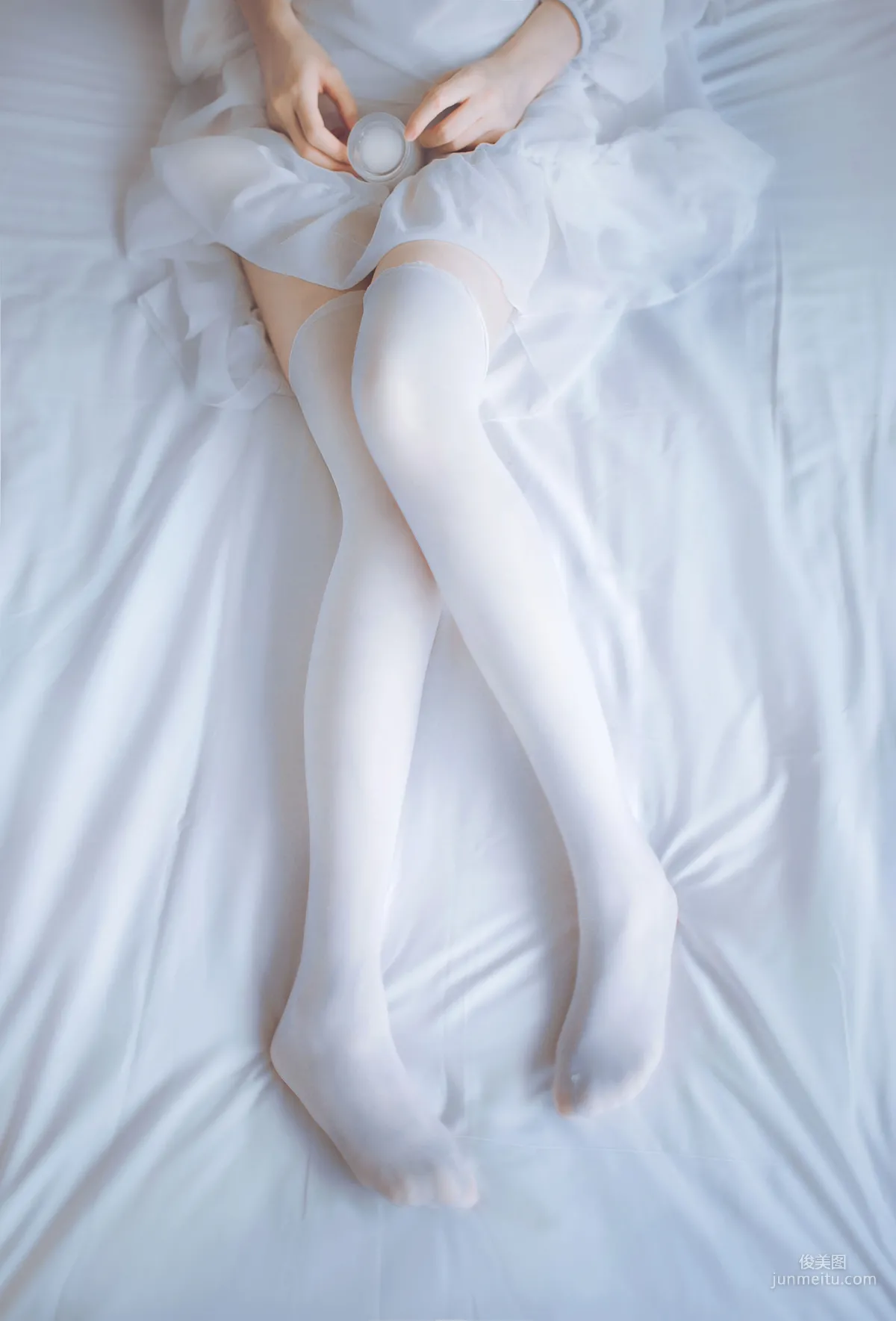 疯猫ss《睡衣与浴室的水手服》 [萝莉COS] 写真集