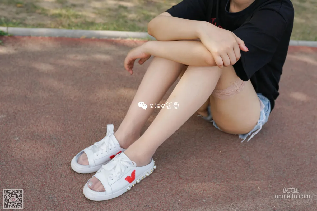 [丝意SIEE] No.299 晶晶 《操场的故事》 写真集