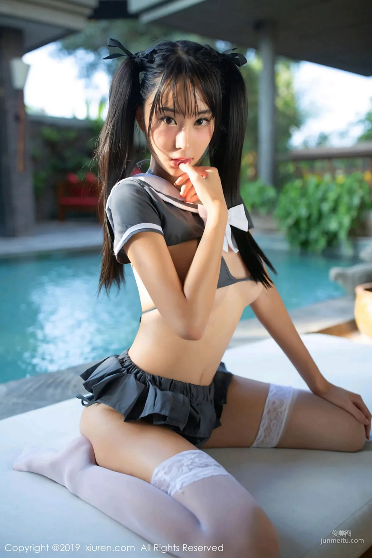 蓝夏Akasha《双马尾蕾丝三点式内衣》 [秀人XIUREN] No.1604 写真集