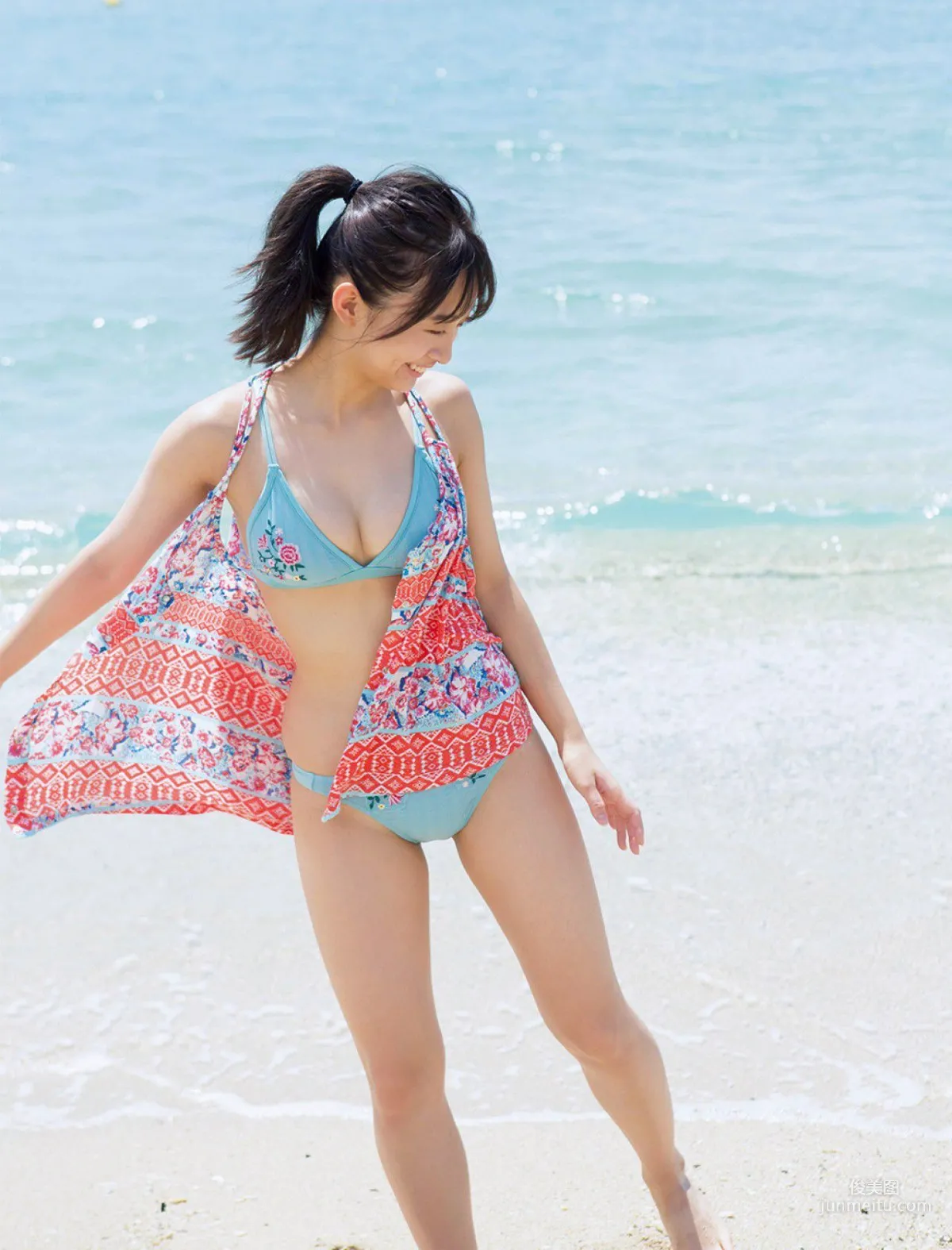 [FRIDAY] 渡邉幸愛 《SUPER★GiRLS 純白ランジェリーで勝負！》写真