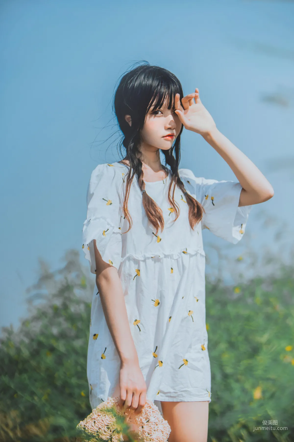 桜桃喵《田野》》 [萝莉COS] 写真集