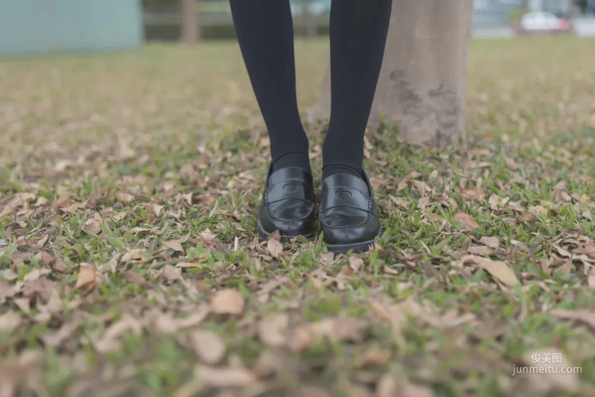 [风之领域] NO.021 学妹户外黑丝1 写真集