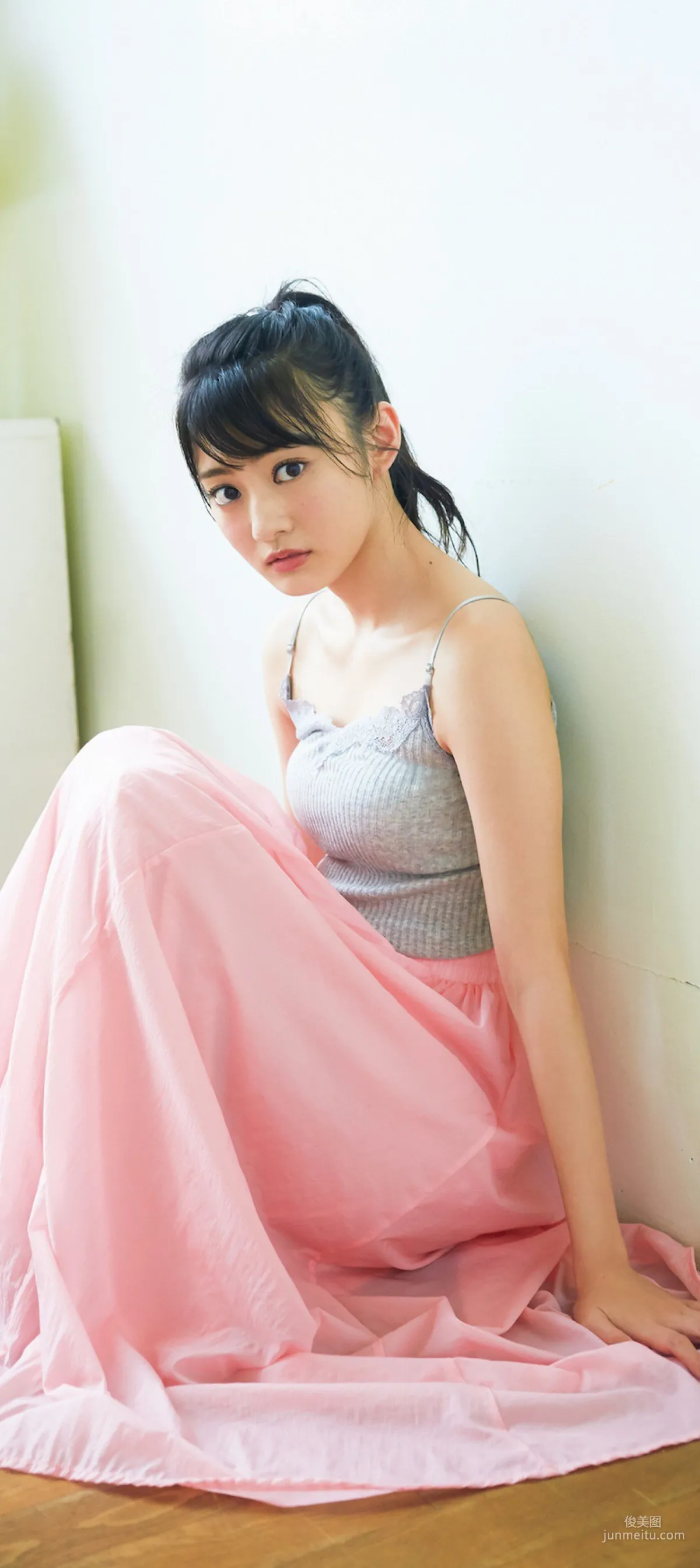 [FRIDAY] 古賀哉子 《『清純キャミソール』》写真