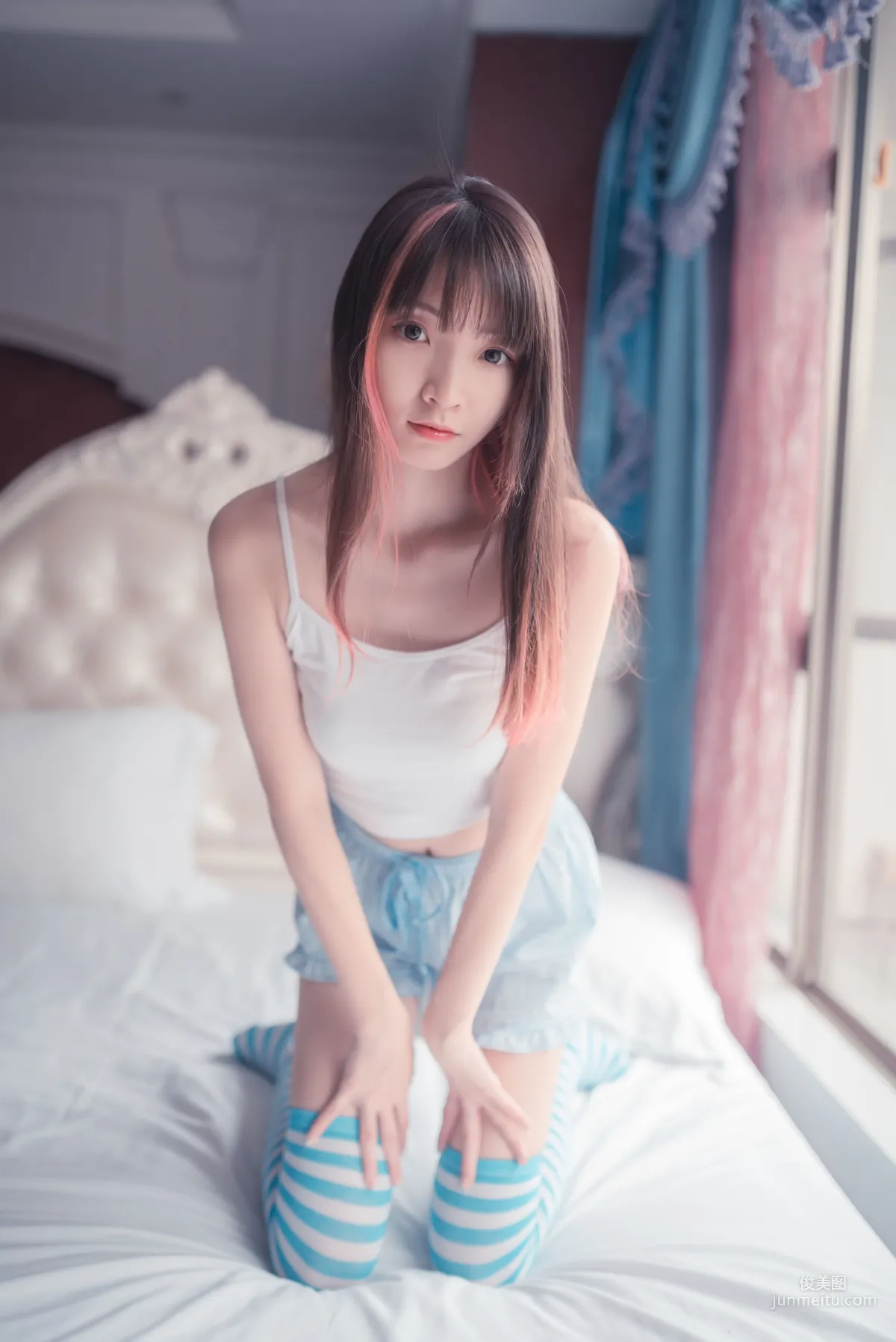[风之领域] NO.014 蓝白条纹丝袜小可爱 写真集