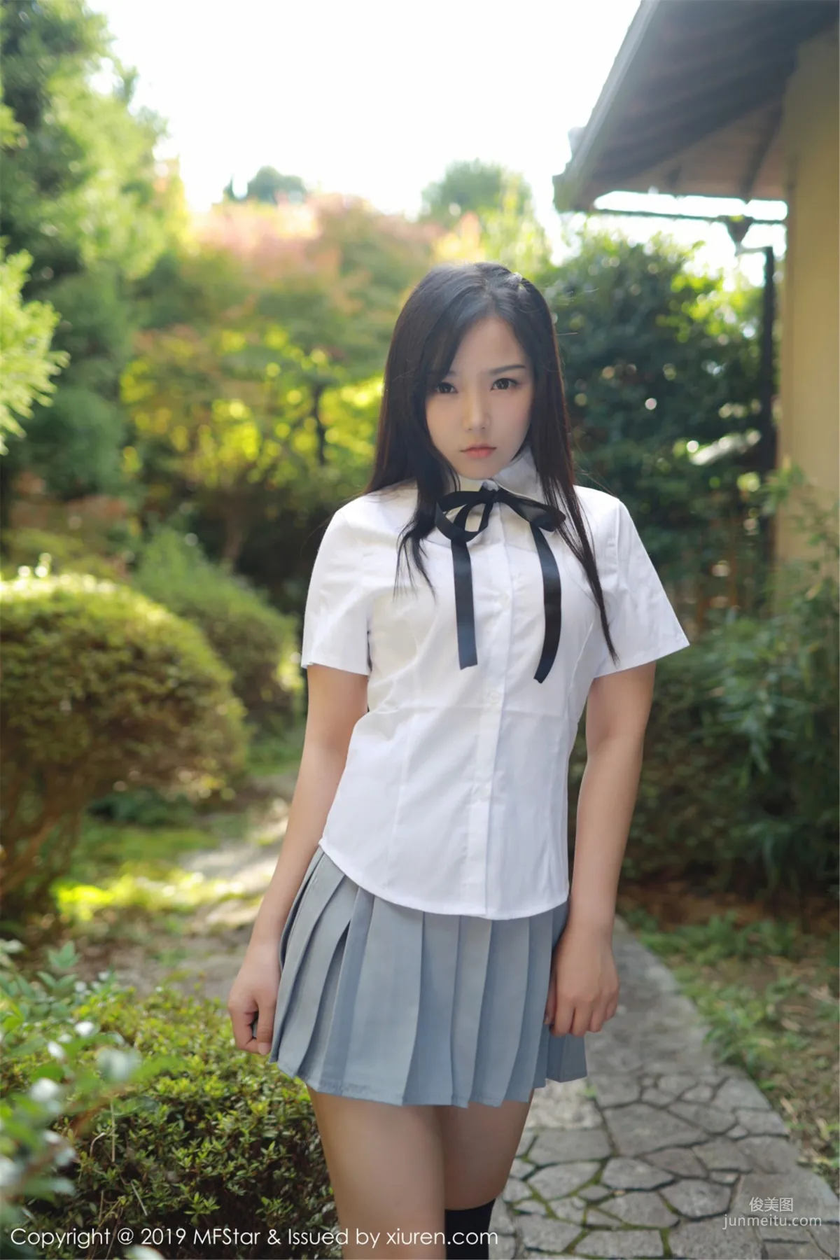 徐微微mia《阳光下的清纯校花》 [模范学院MFStar] Vol.193 写真集