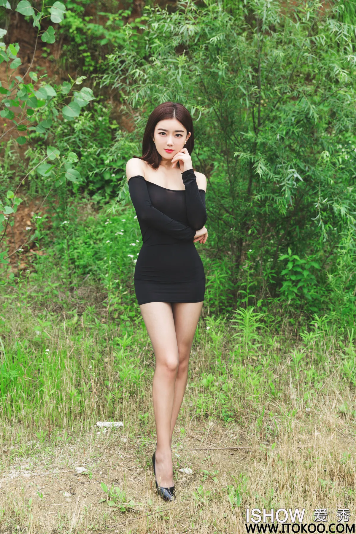 林琳Caroline《户外极品御姐》 [爱秀ISHOW] No.192 写真集