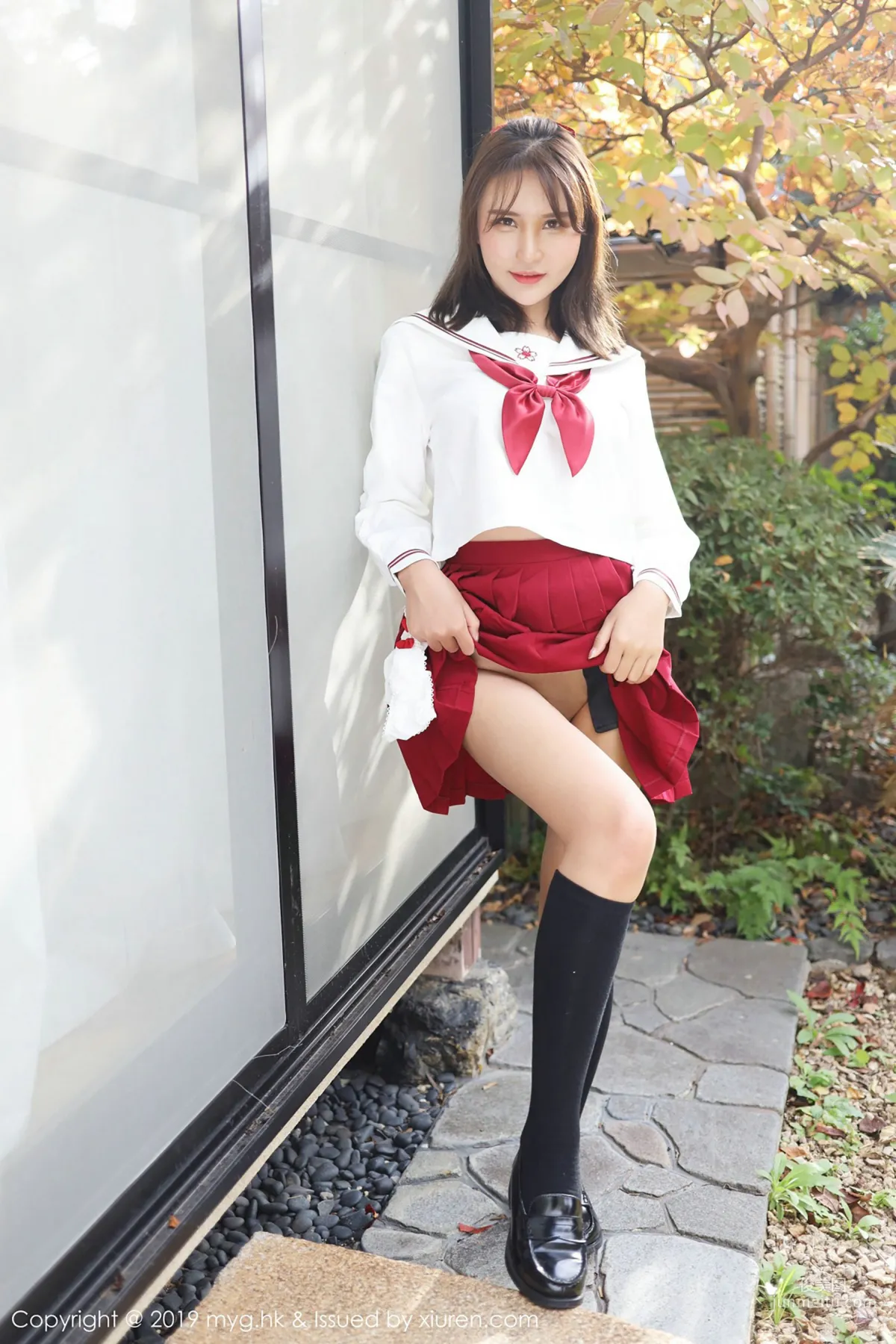 SOLO_尹菲《户外拍摄的学生制服系列》 [美媛馆MyGirl] Vol.341 写真集