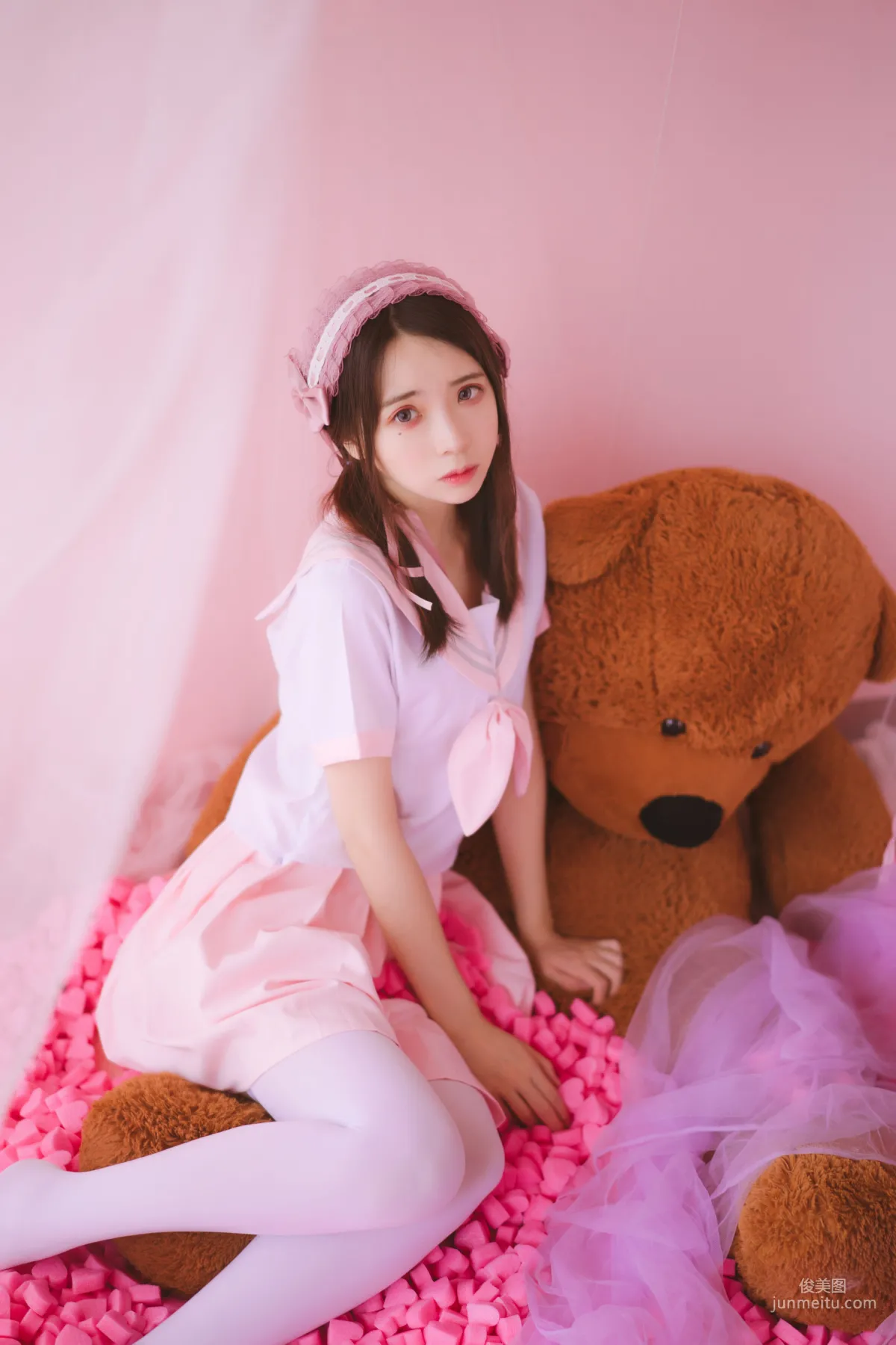 疯猫ss《丝袜狂想曲(粉)》 [萝莉COS] 写真集