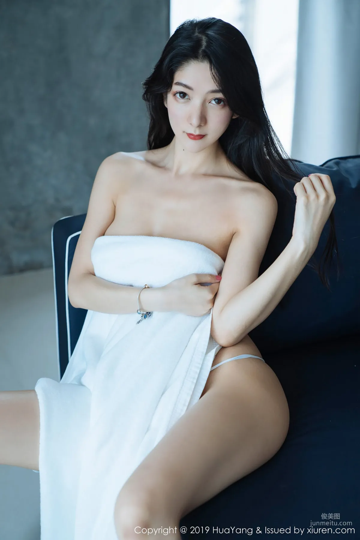 Angela喜欢猫《万千风情+诱惑人心》 [花漾HuaYang] Vol.108 写真集