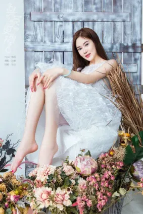 易阳《我的花漾年华》 [头条女神WordGirls] 写真集