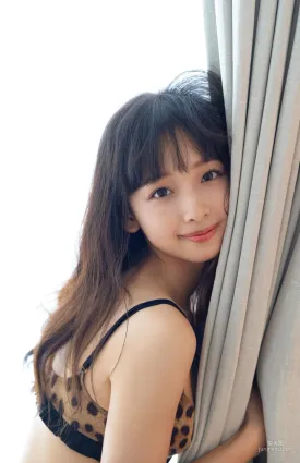 [FRIDAY] 華村あすか 《ちょっぴりオトナなビキニでシャワー(動画付き)》写真
