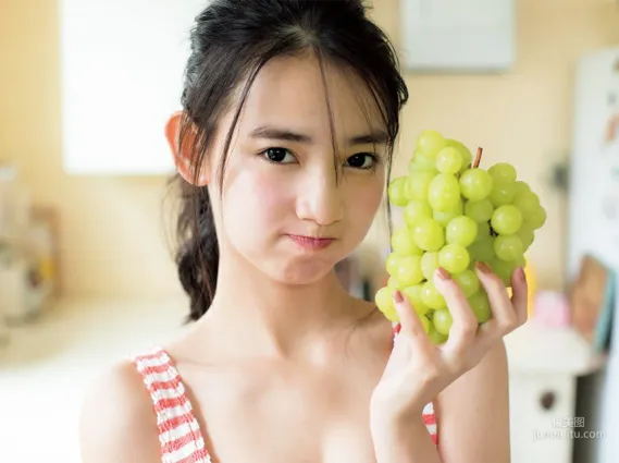 [FRIDAY] 黒木麗奈 《セブンティーンズ・ビキニ (動画付き)》写真