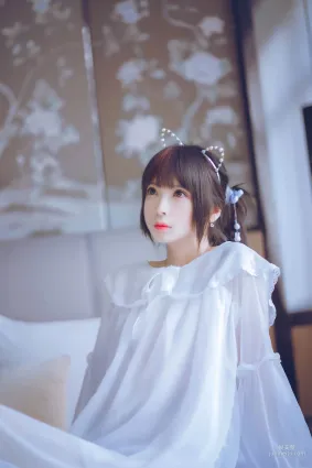 疯猫ss《睡衣与浴室的水手服》 [萝莉COS] 写真集