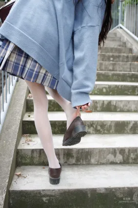 甜米《春游》 [森萝财团] JKFUN-003 萝莉丝袜写真集