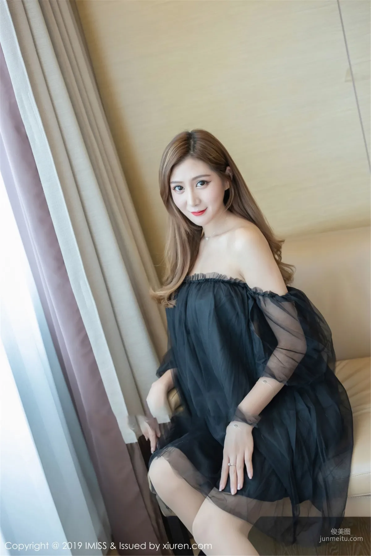 模特Ceci《诱惑力十足的丝袜系列》 [爱蜜社IMiss] Vol.369 写真集