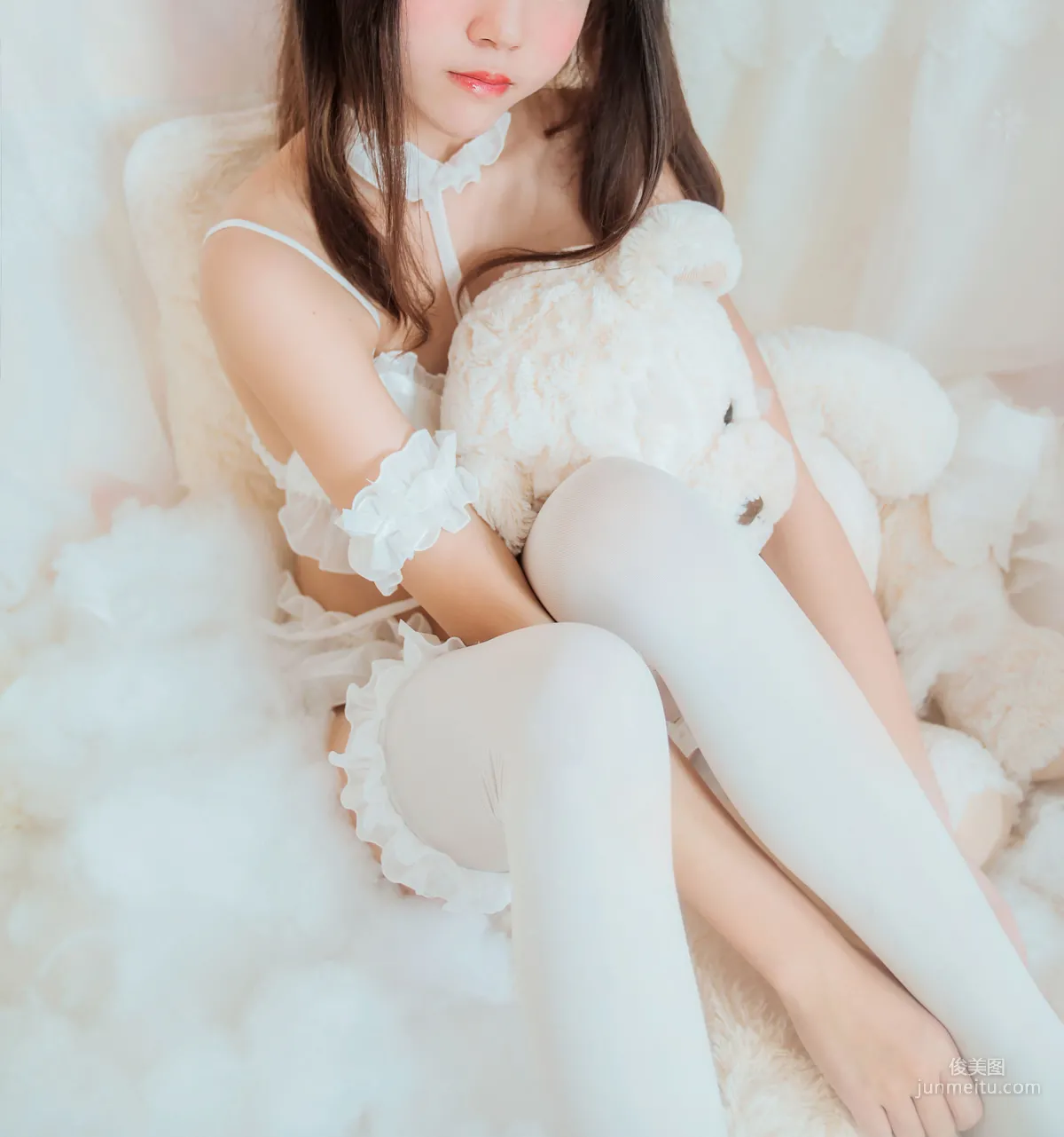 疯猫ss《喵喵睡衣》 [萝莉COS] 写真集