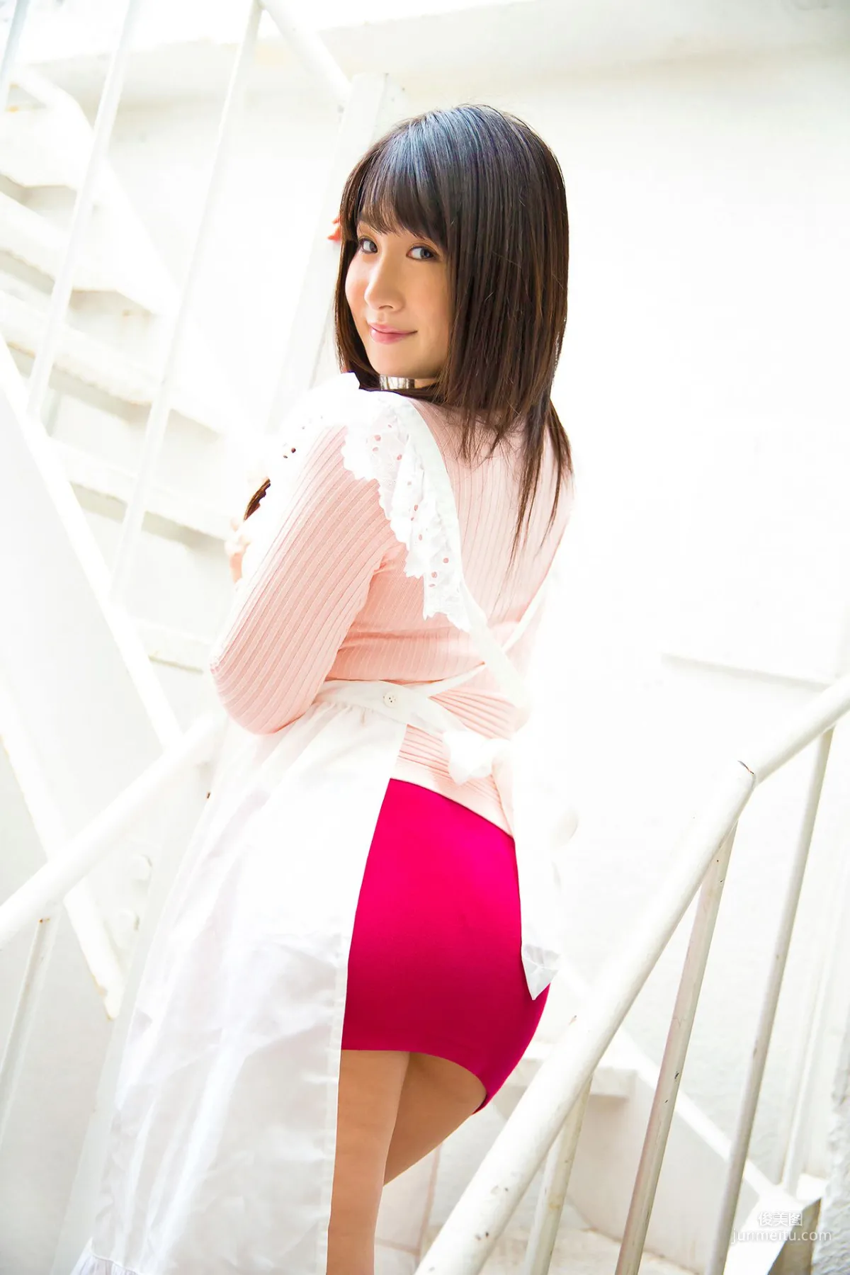 桐山瑠衣 《甘美な人妻 桐山瑠衣 必撮！まるごと☆》写真集