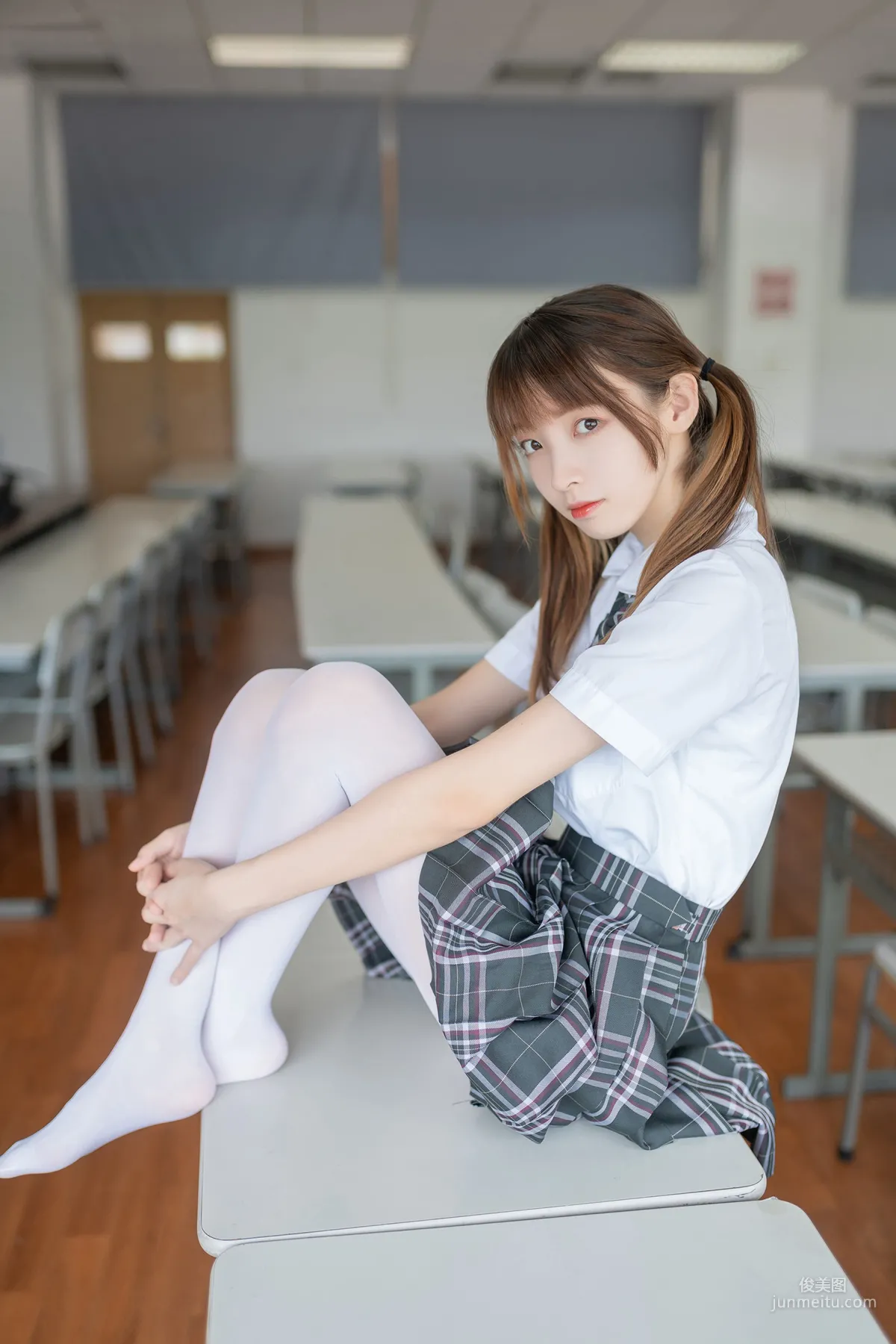 [风之领域] NO.069 教室白丝长腿 写真集
