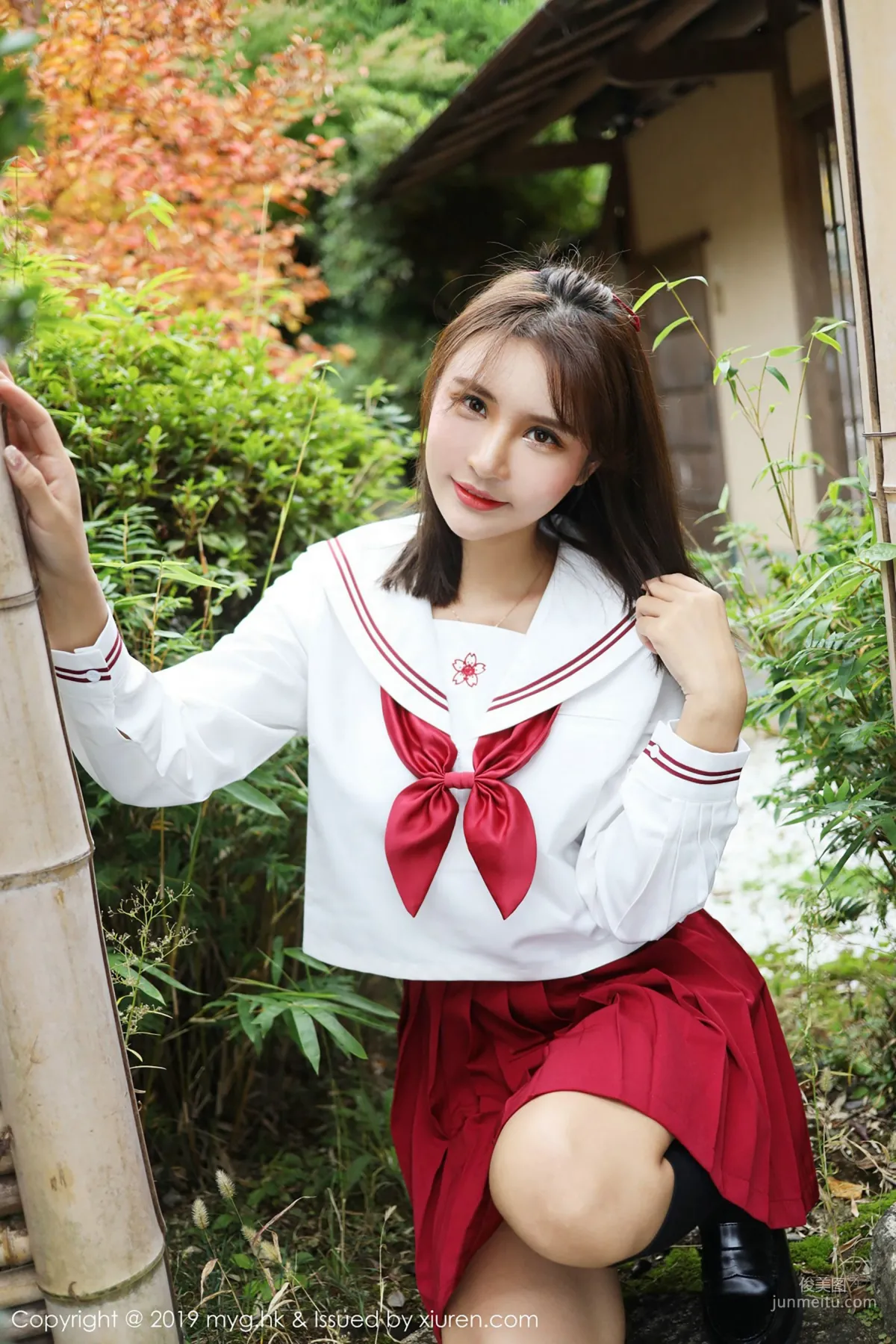 SOLO_尹菲《户外拍摄的学生制服系列》 [美媛馆MyGirl] Vol.341 写真集