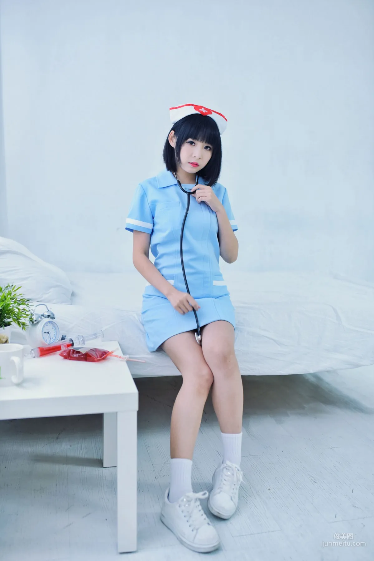 海琳《护士与女仆》 [台湾正妹] 写真集