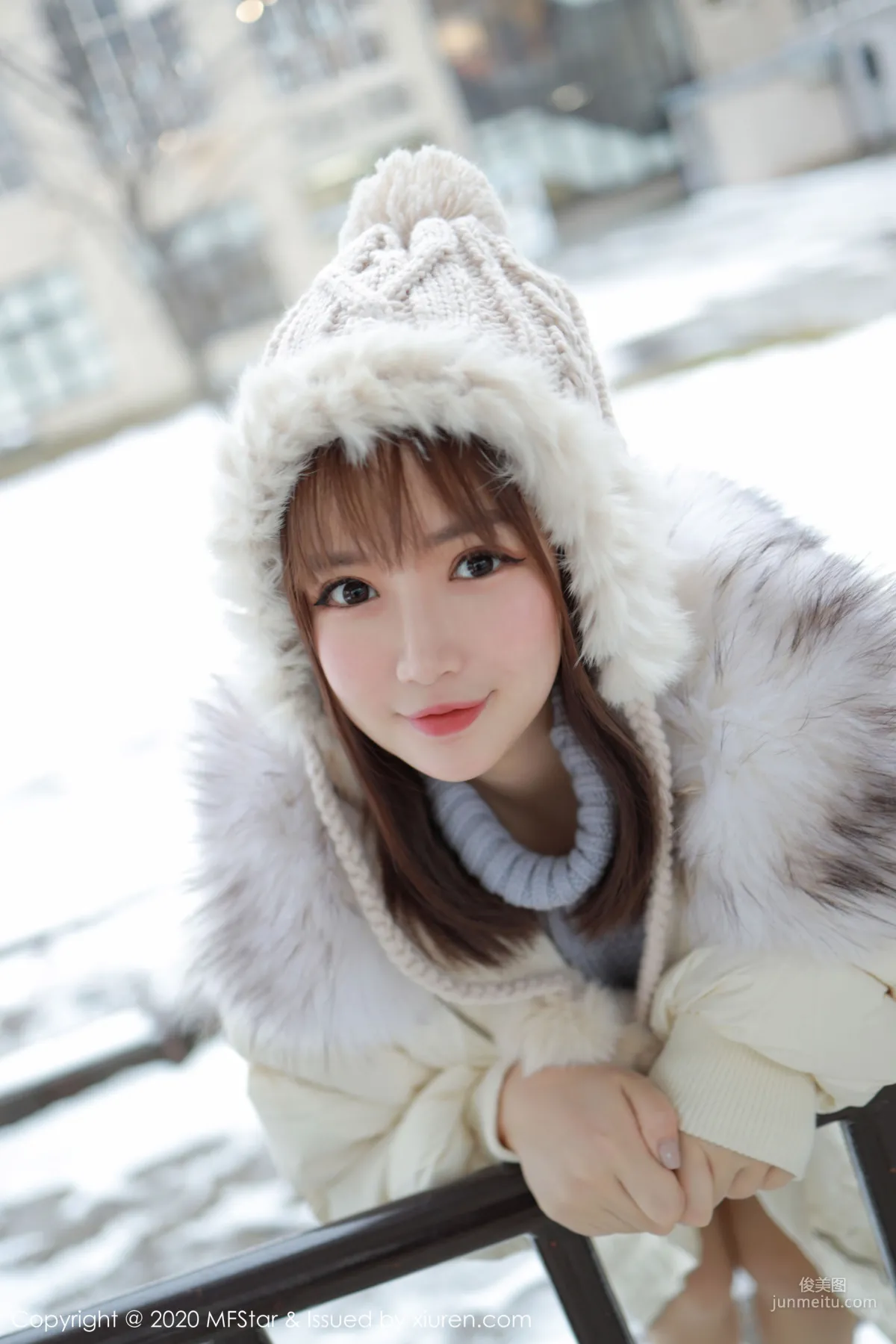 恩率babe《性感开背毛衣系列》 [模范学院MFStar] Vol.262 写真集
