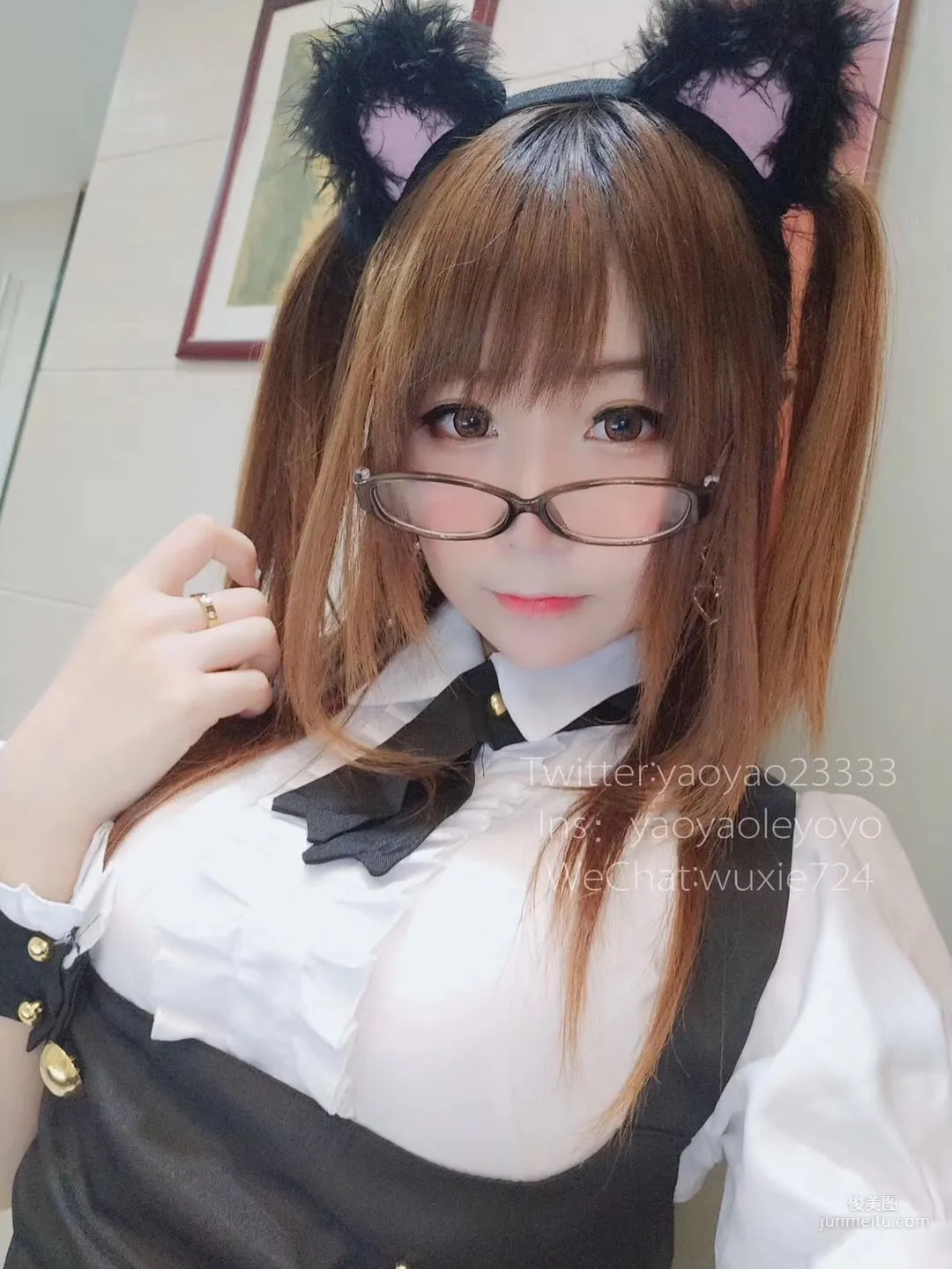 摇摇乐yoyo《黑丝女仆》 [COSPLAY美女] 写真集