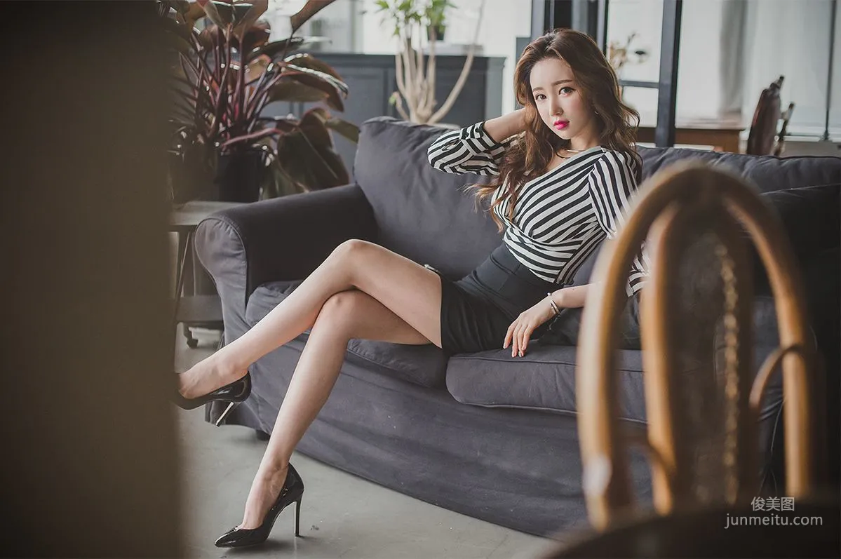 李妍静《绝美气质女神5》韩国美女写真集