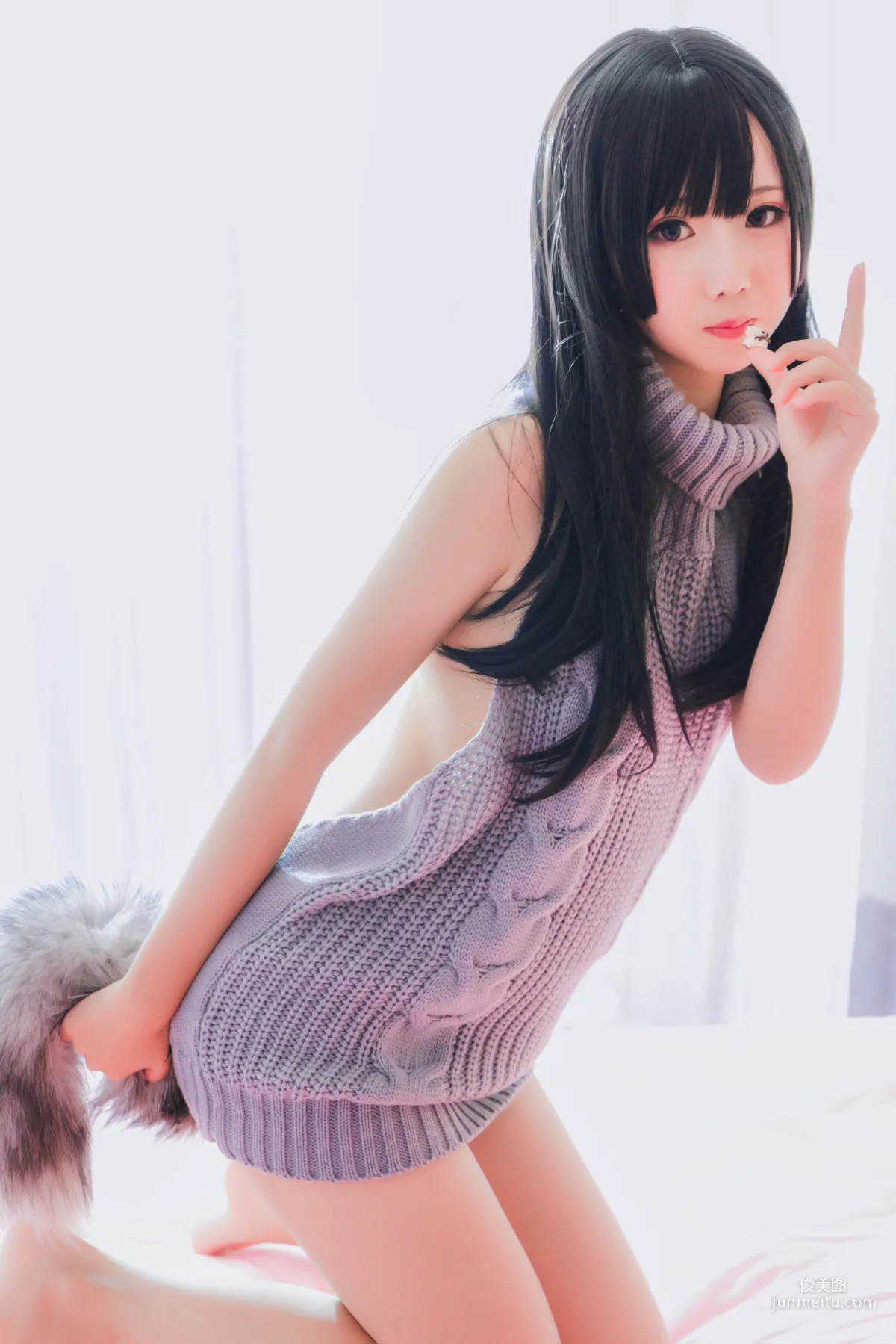 面饼仙儿《露背毛衣！！》 [福利COSPLAY] 写真集