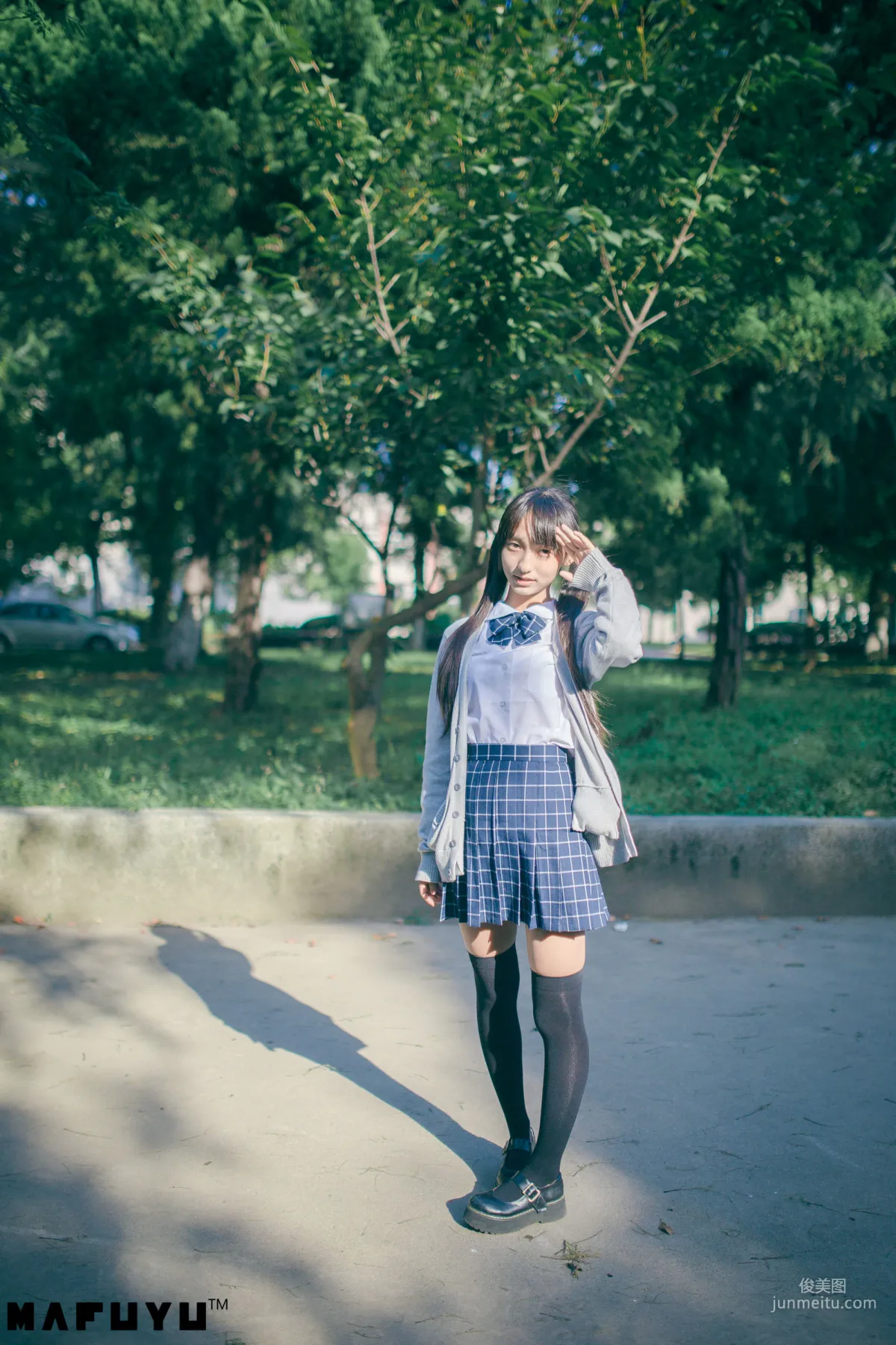神楽坂真冬《阳光校服系列》 [COSPLAY美女] 写真集