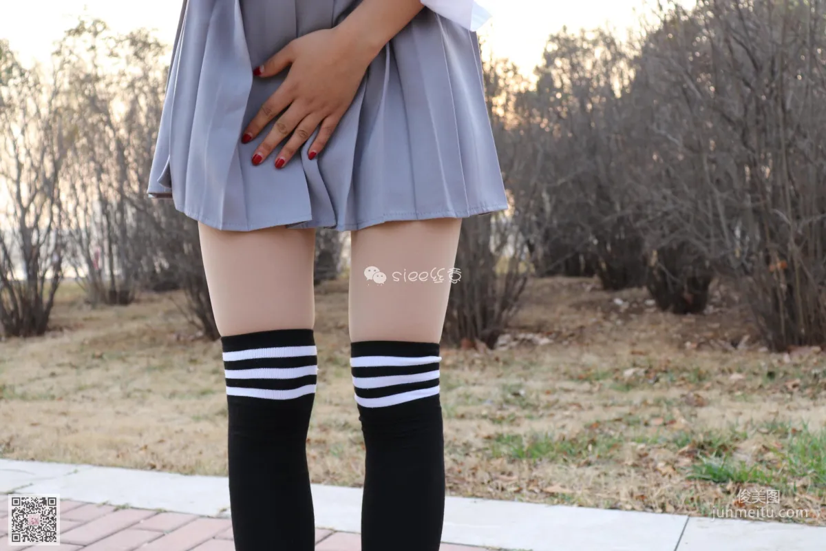 安安《学生长筒袜》 [丝意SIEE] No.060 写真集