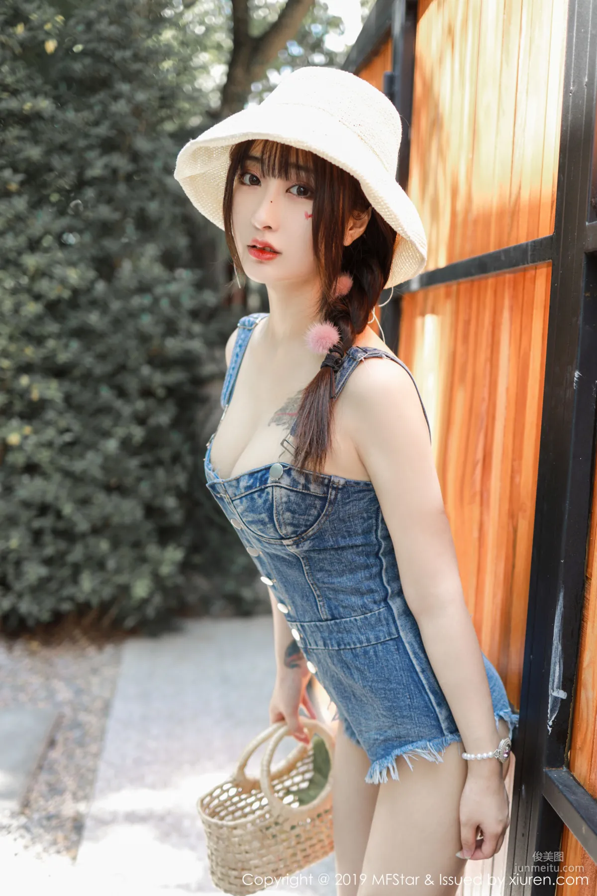 Betty林子欣《草帽少女主题系列》 [模范学院MFStar] Vol.228 写真集