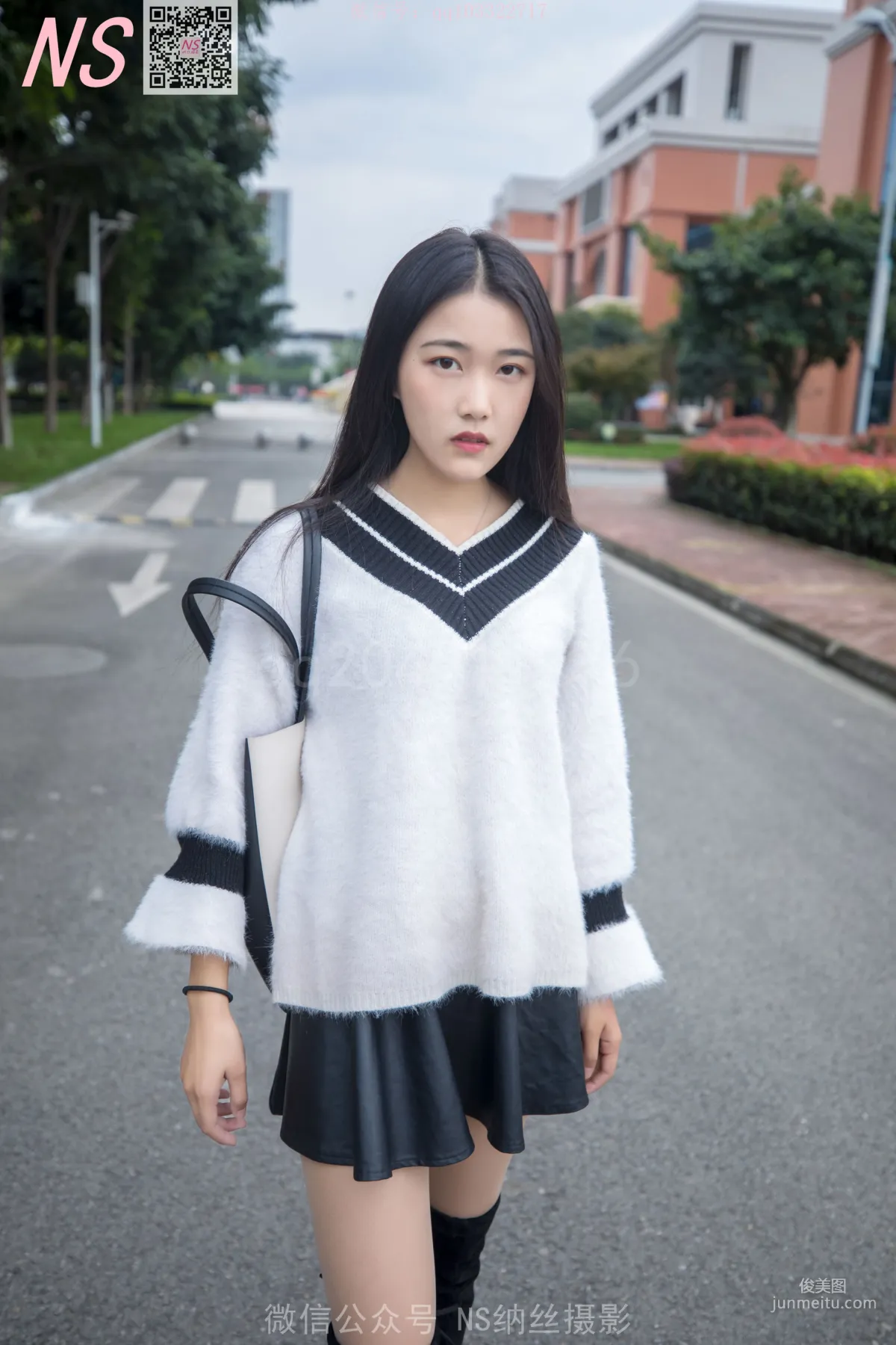雨佳《丝袜学记》 [纳丝摄影] 写真集